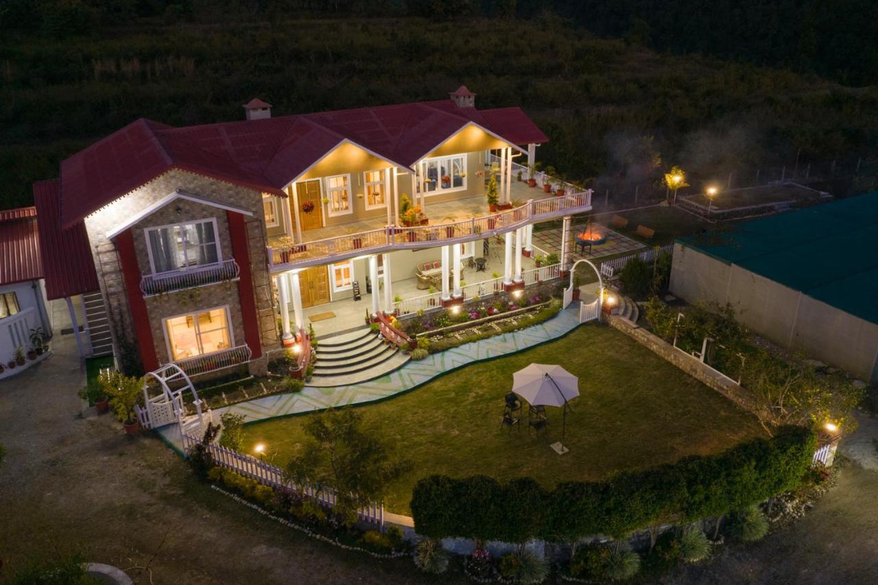 Stayvista At Silveroaks Cottage Dehradún Kültér fotó