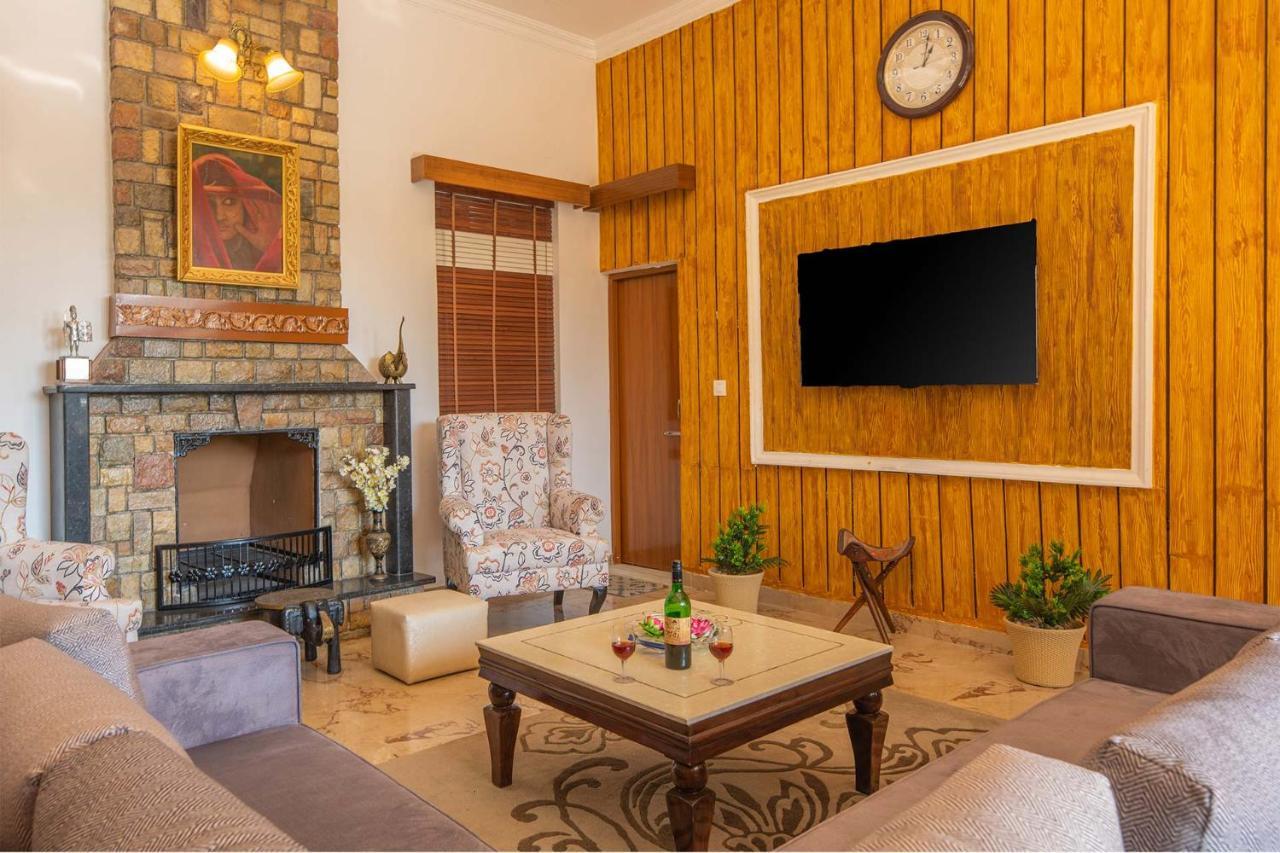 Stayvista At Silveroaks Cottage Dehradún Kültér fotó