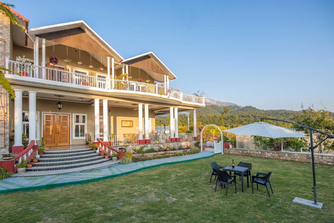 Stayvista At Silveroaks Cottage Dehradún Kültér fotó